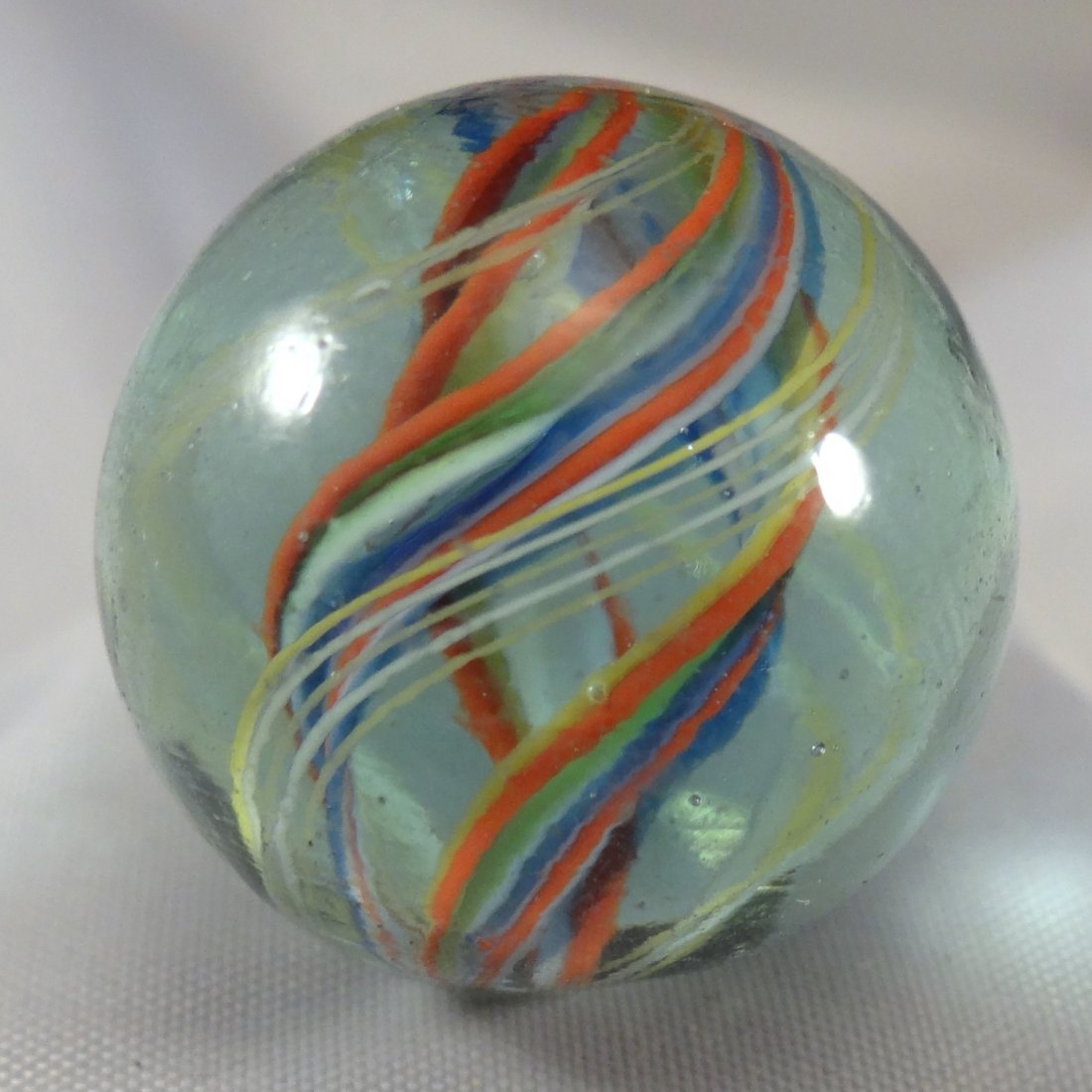 Marbles: Lot 98.  SWIRL, Divided Core. Mint (9.8). (1 of 4)