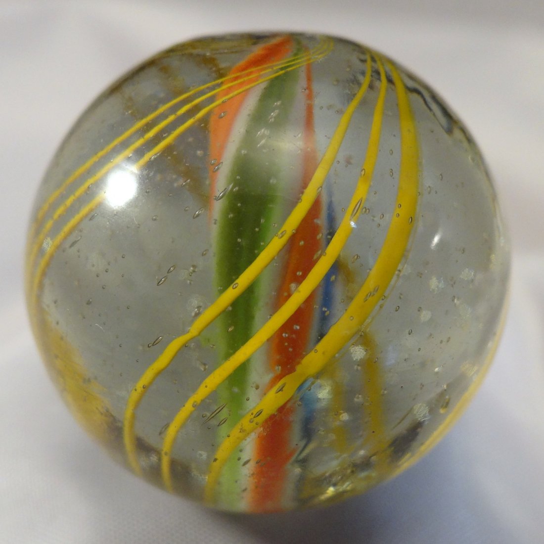 Marbles: Lot 116.  SWIRL, Solid Core. Mint (9.8). (1 of 3)