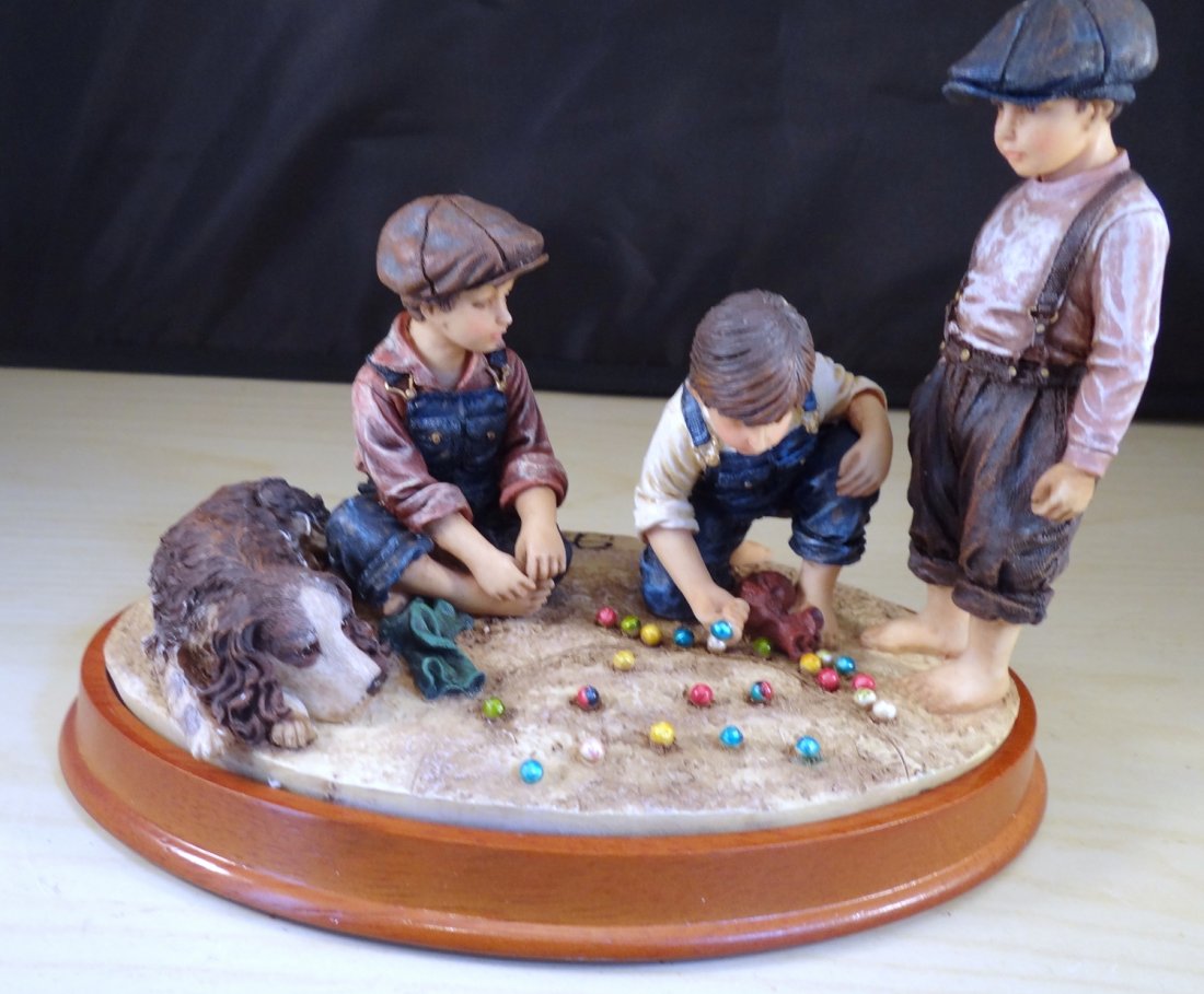 Marbles: Lot 140.  MISCELLANEOUS,Jim Daly Figurine. (1 of 4)