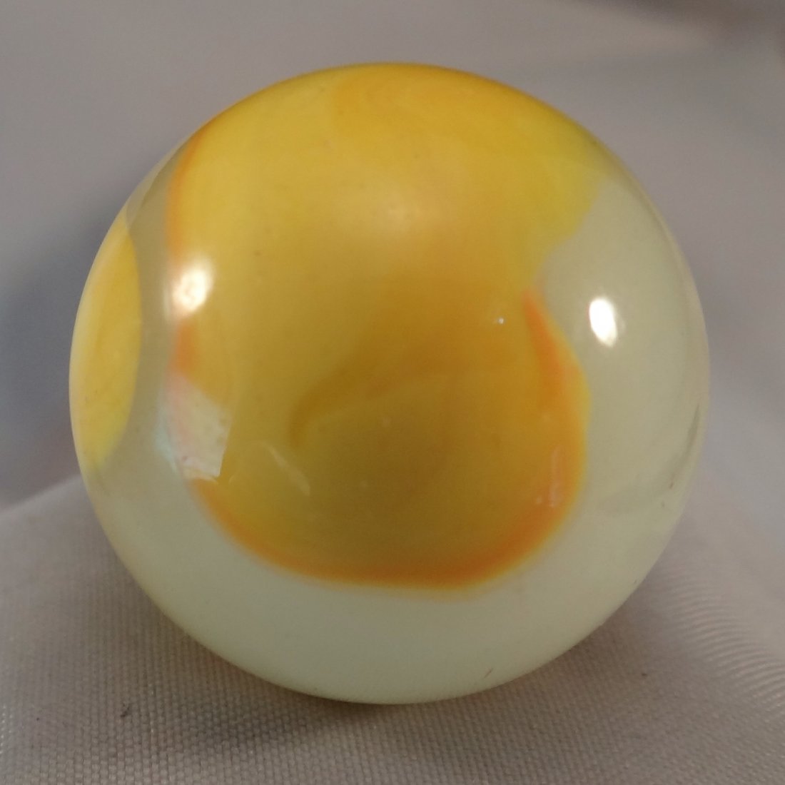 Marbles: Lot 151.  AKRO, Corkscrew. Mint (9.8). 31/32". (1 of 4)