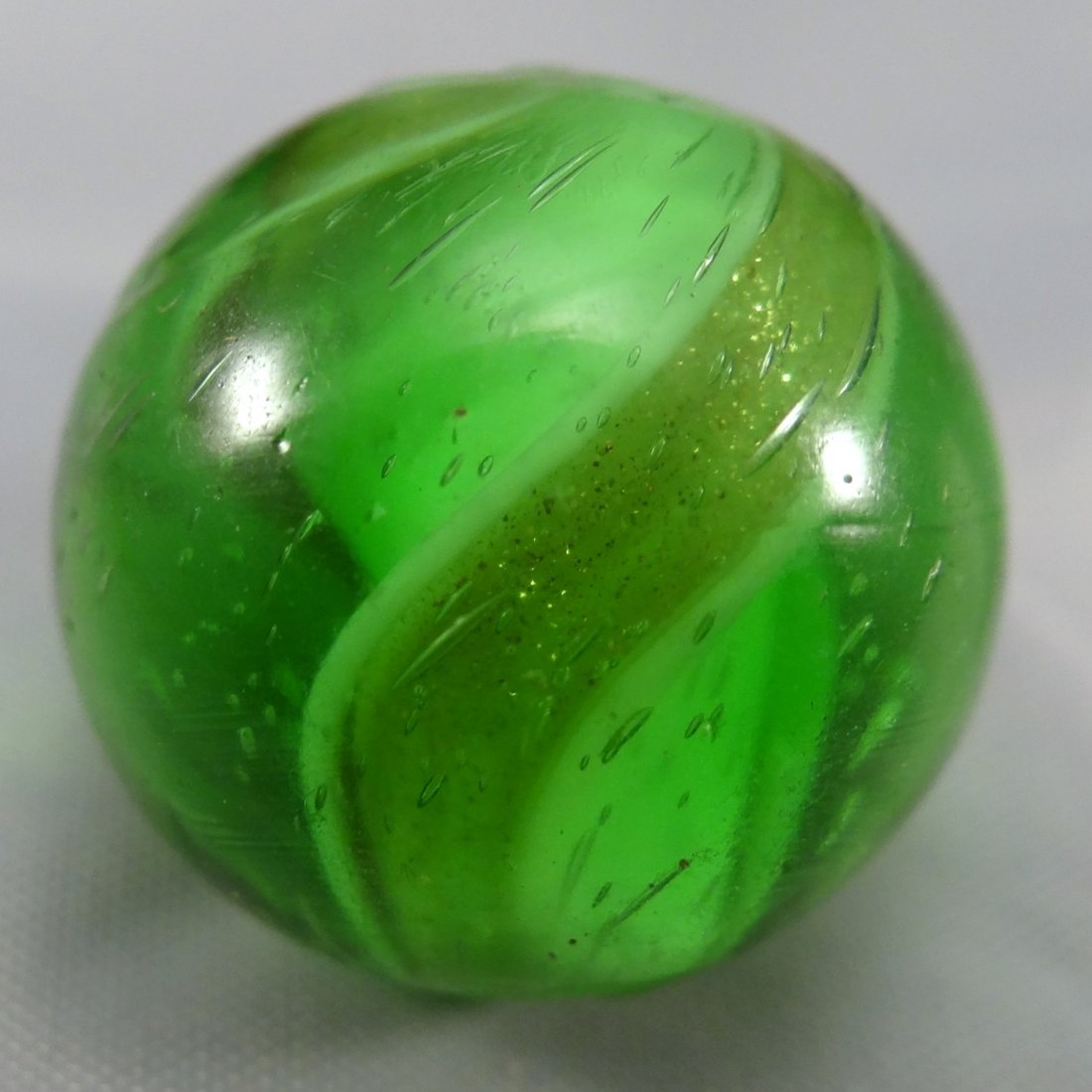 Marbles: Lot 198.  LUTZ, Ribbon Core. Mint (9.6). 3/4". (1 of 4)