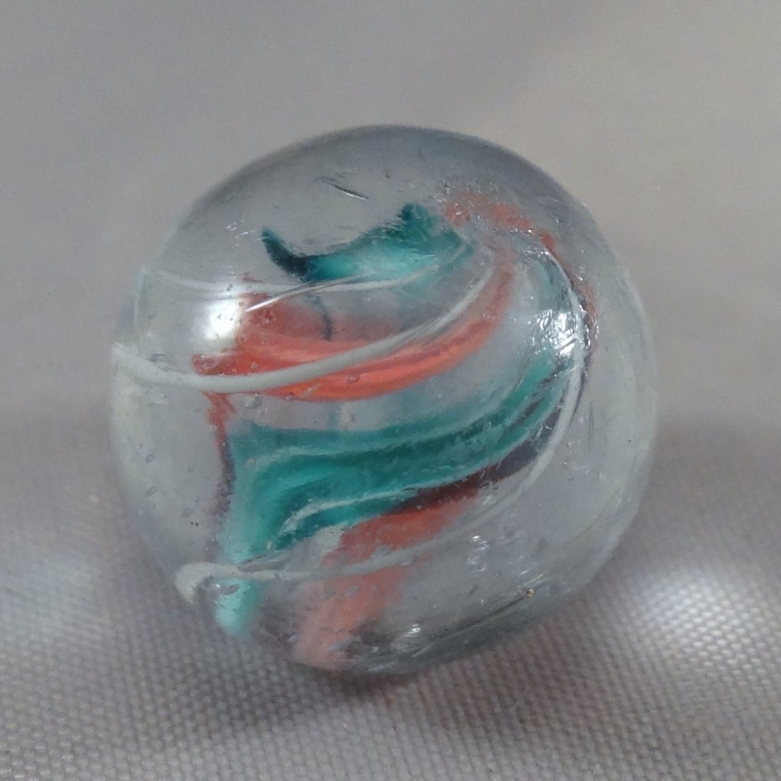 Marbles: Lot 232.  SWIRL, Divided Core. Mint (9.8). (1 of 4)