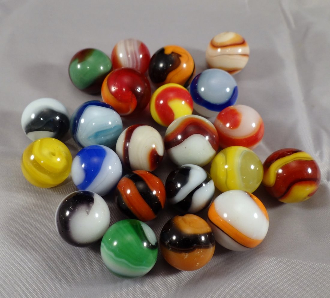 . Twenty-two Akro Agate Company Corksc rews (1 of 1)