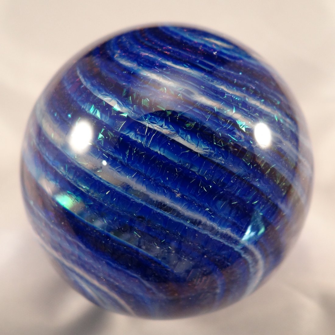 . Contemporary. Robert Lichtman. 1-13/16". M 9.9 (1 of 4)