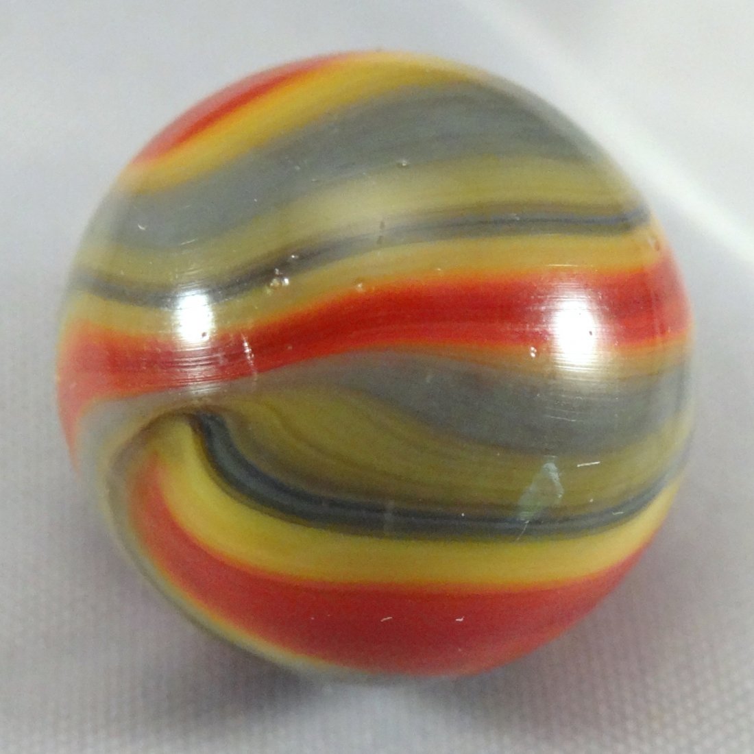 . Akro Agate Company. Corkscrew. 5/8". M 9.6 (1 of 4)