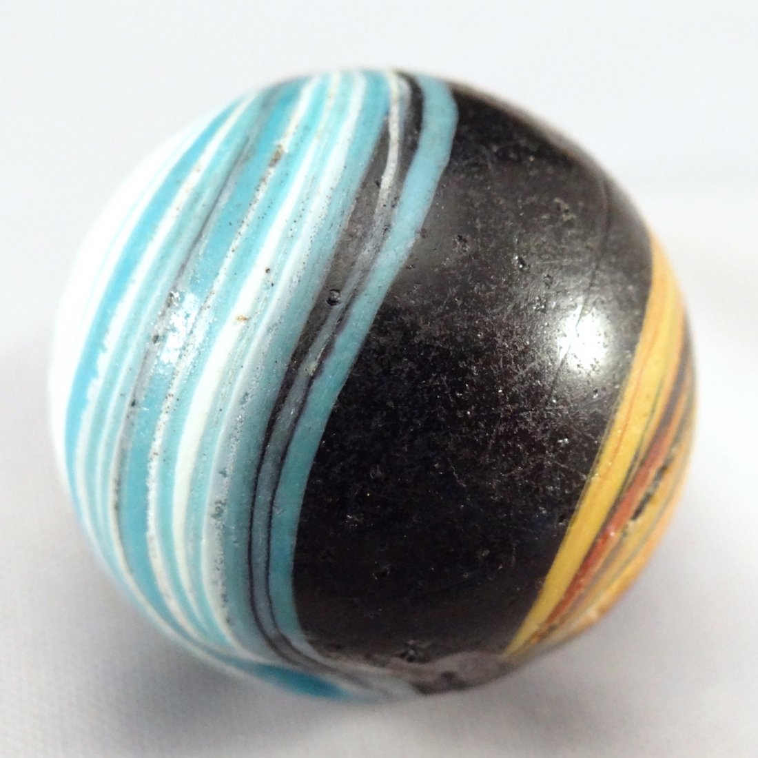 . Indian. 25/32". NM- 8.2 (1 of 4)