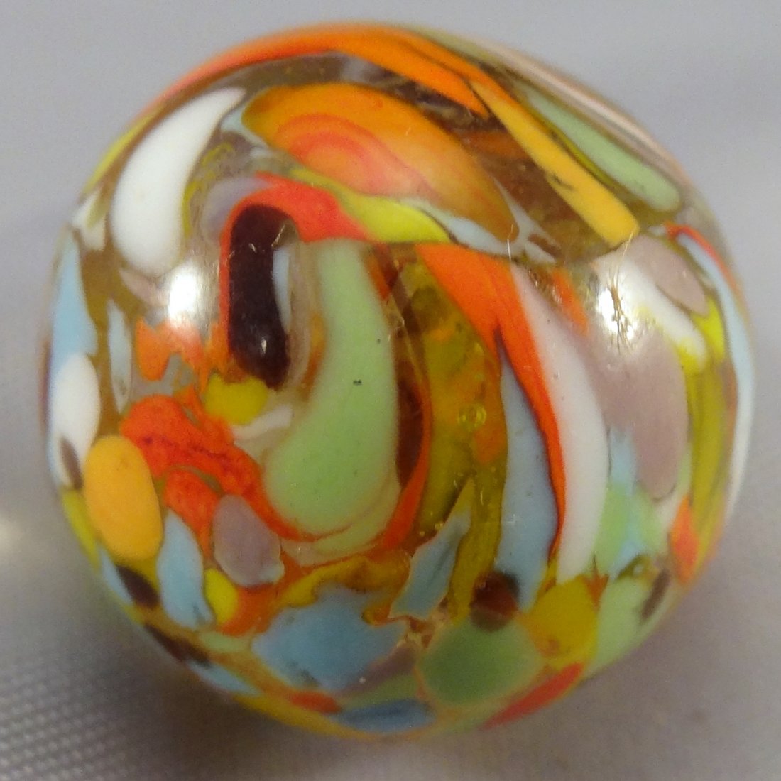 . Christensen Agate Company. Guinea. 23/32". M- (1 of 5)