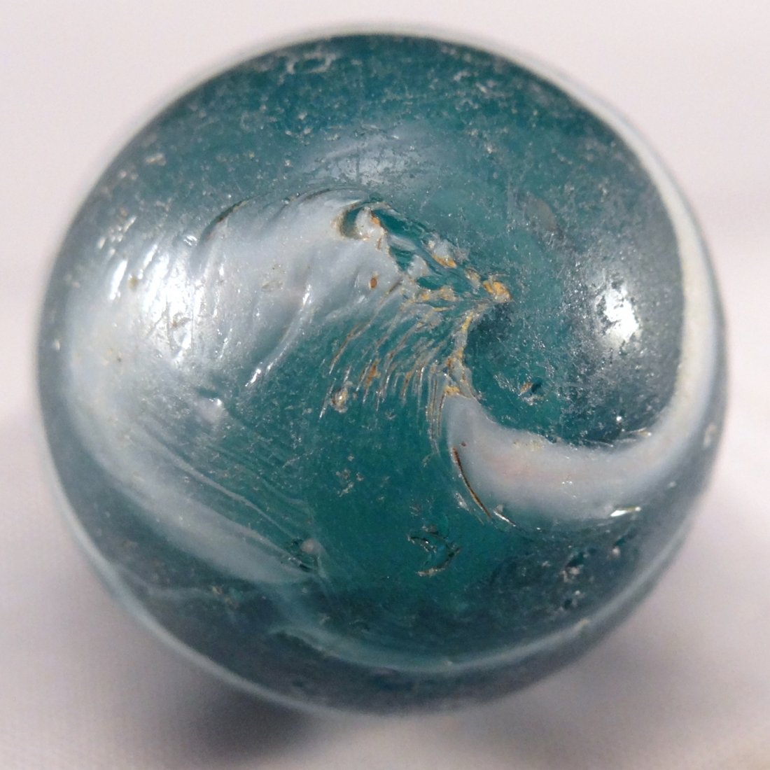 . Transitional. Crease Pontil. 31/32". NM- 8.0 (1 of 4)