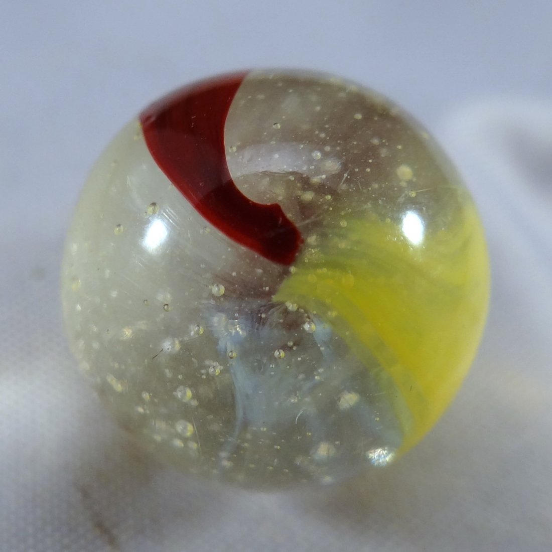 . Vitro Agate Company. Oxblood Patch. 5/8". M (1 of 4)