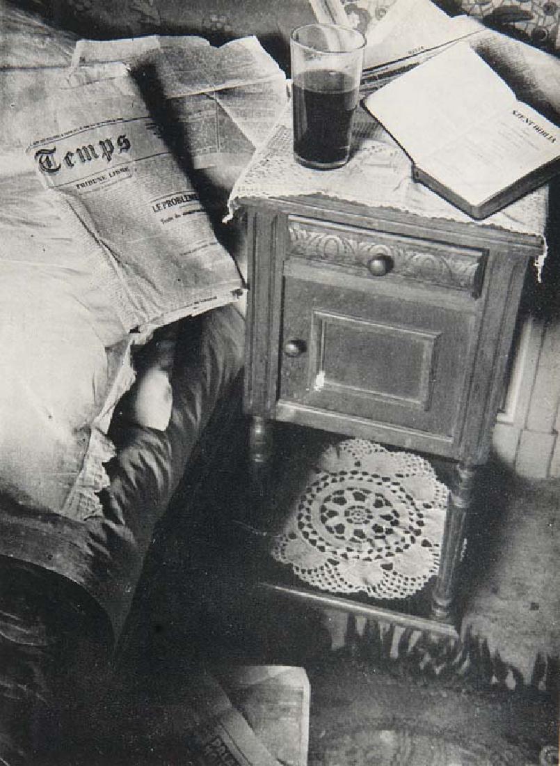 Az Igazi Ady. (Der echte Ady). Mit 15 Photographien von: Kertész, André Bölöni, György Az Igazi Ady. (Der echte Ady). Mit 15 Photographien von André Kertész u. 1 Photographie von Brassai Paris, Editions Atelier de Paris, 1934. 385 S. 1 Bl. 8° Ppbd.