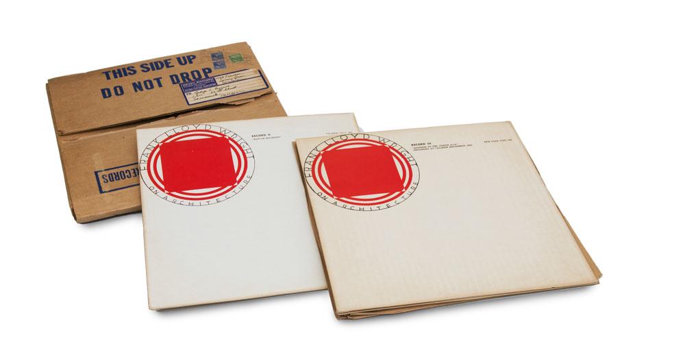 Wright, Frank Lloyd Frank Lloyd Wright on Architecture.: Architektur Wright, Frank Lloyd Frank Lloyd Wright on Architecture. Sammlung von 7 LP's. Record I "Acoustics" Taliesin 1951. - Record II "Man or Machine?" Talesien 1951. - Record III "Address to the J