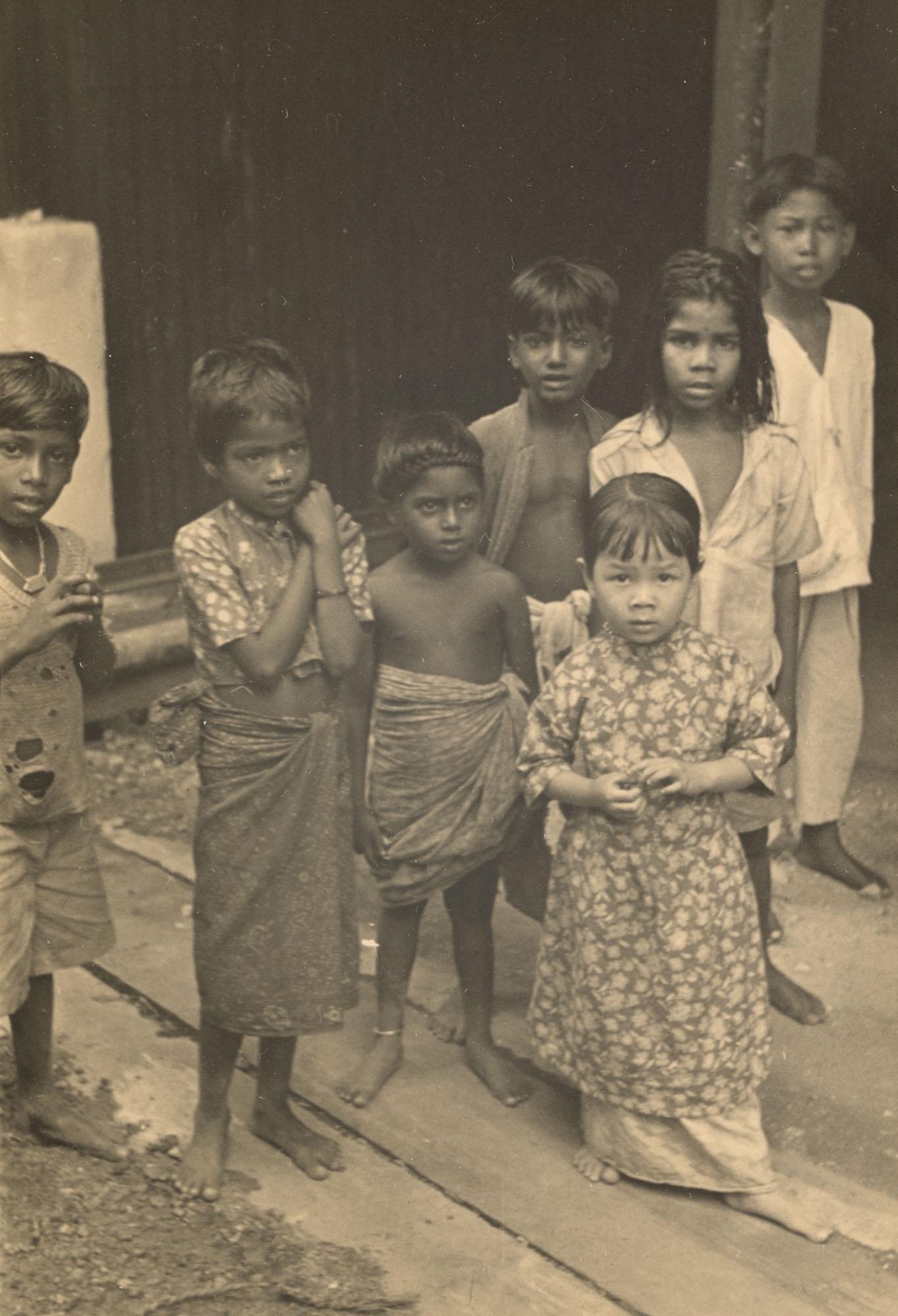 Sammlung von 105 OPhotographien mit Aufnahmen aus China, Hongkong, Singapur und Japan. Vintages. (1 of 4)