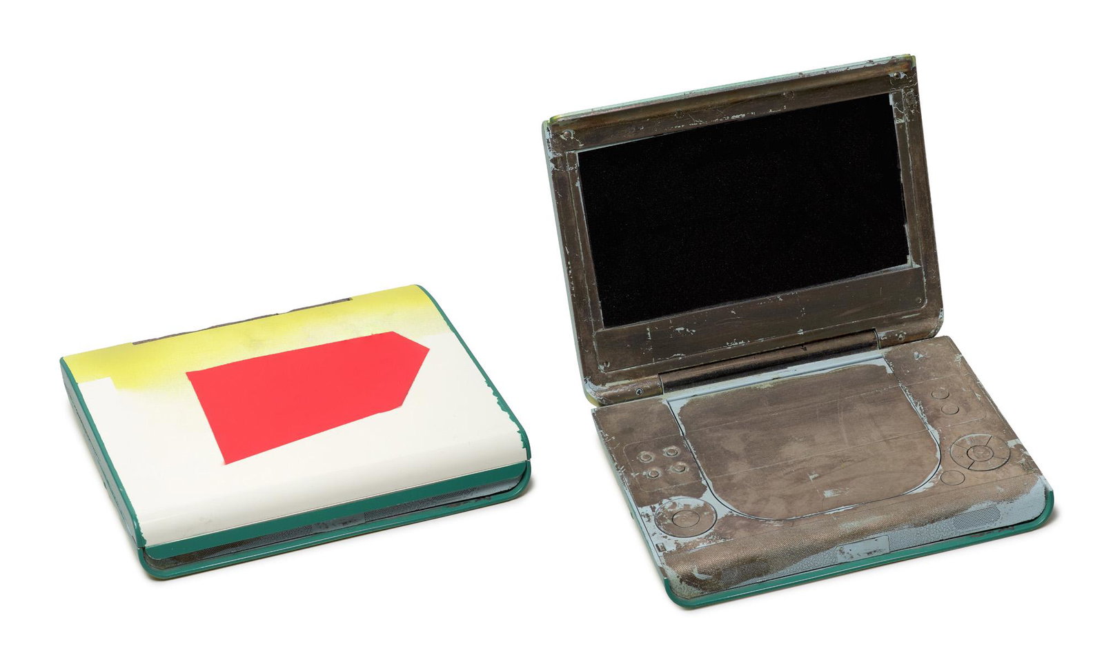 Tobias Rehberger All the best. 2007. Individuell gestalteter, tragbarer DVD-Player, DVD von Zaha: Online_Modern and Contemporary ArtZeitgenössische KunstTobias RehbergerAll the best. 2007. Individuell gestalteter, tragbarer DVD-Player, DVD von Zaha Hadid, Ausst.-Kat. u. begleitender Fotoband