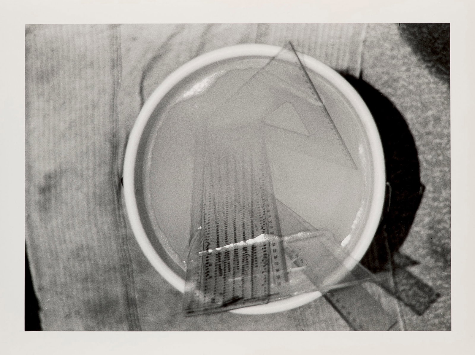 Polke, Sigmar 7 Photographien. In: Die Waschung der Lineale. 1972/1999. Je Silbergelatineabzug auf (1 of 2)