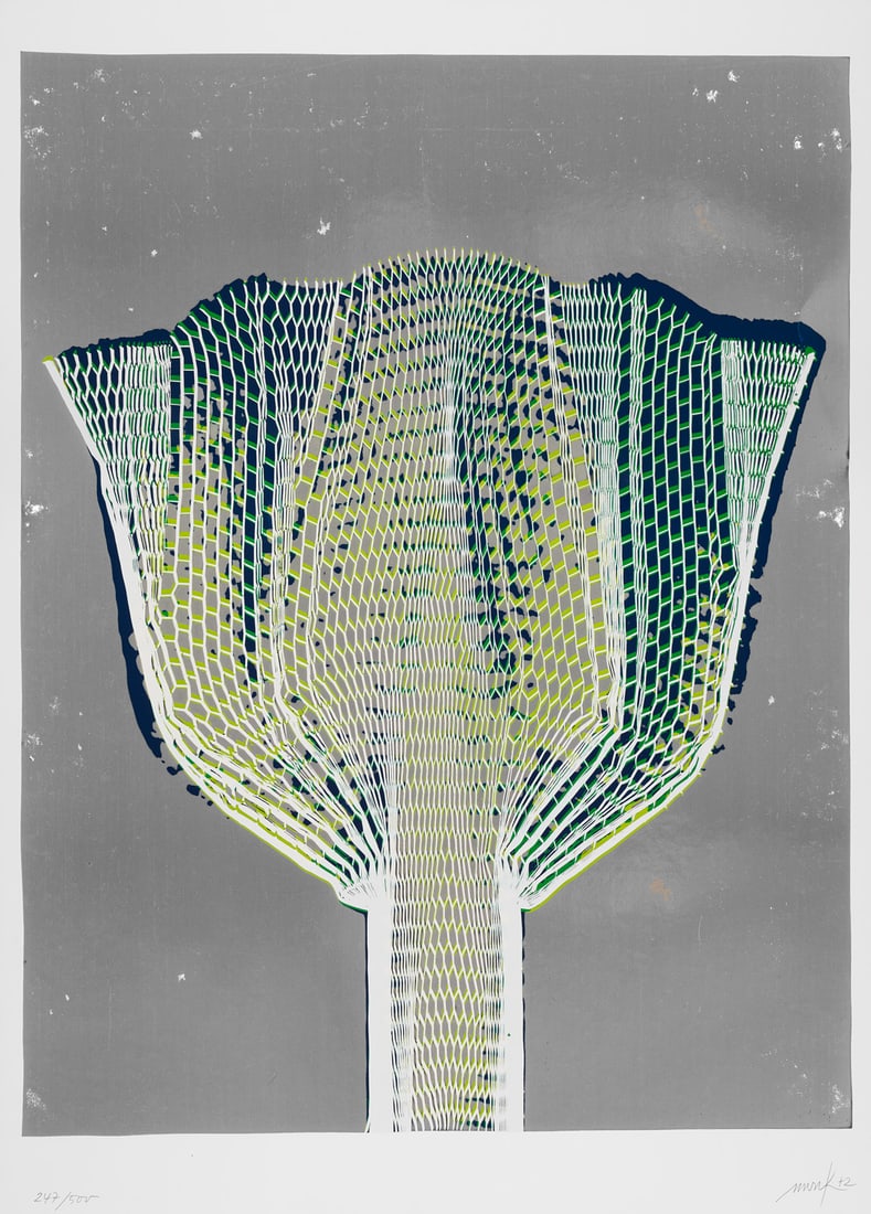 Heinz Mack Ohne Titel. 1972. Farbserigraphie auf mit Silberfolie beschichtetem Velin. 61,5 x 47 cm: ZEROHeinz MackOhne Titel. 1972. Farbserigraphie auf mit Silberfolie beschichtetem Velin. 61,5 x 47 cm (70 x 50 cm). Signiert, datiert und nummeriert. - Partiell einige kleinere Bereibungen im Motiv. I