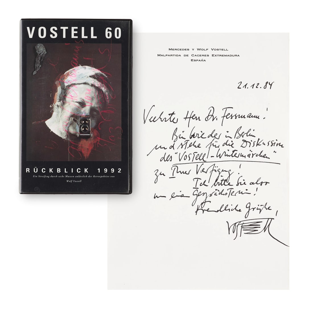 Wolf Vostell Eigenhändiger Brief Vostells mit Unterschrift an (einen) Dr. Fessmann (Tessmann?): Vostell, WolfEigenhändiger Brief Vostells mit Unterschrift an (einen) Dr. Fessmann (Tessmann?) wegen einer Diskussion des Vostell-Wintermärchens, datiert 21.12.84.Dabei: Vostell 60Rückb