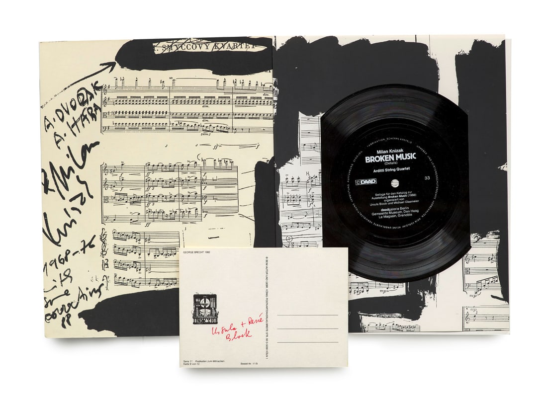Block, Ursula u. Michael Glasmeier Broken music. Artists' recordworks. Ausstellungkatalog mit im: FluxusBlock, Ursula u. Michael GlasmeierBroken music. Artists' recordworks. Ausstellungkatalog mit im Vorsatz eingesteckter Vinyl-Single (Milan Knizak: Broken Music) u. zahlr. Abb. von Werken von Beuy