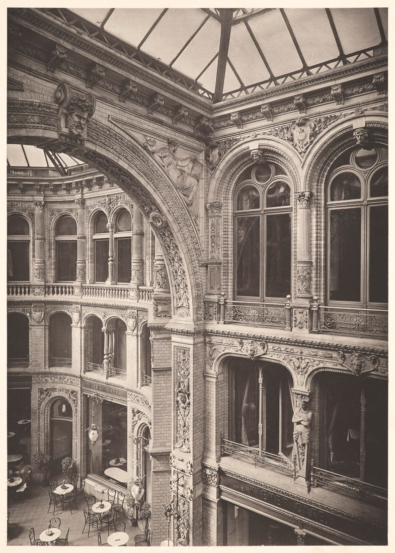 Licht, Hugo Die Architectur Berlins. Sammlung hervorragender Bauten der letzten zehn Jahre. Mit 100 (1 of 2)