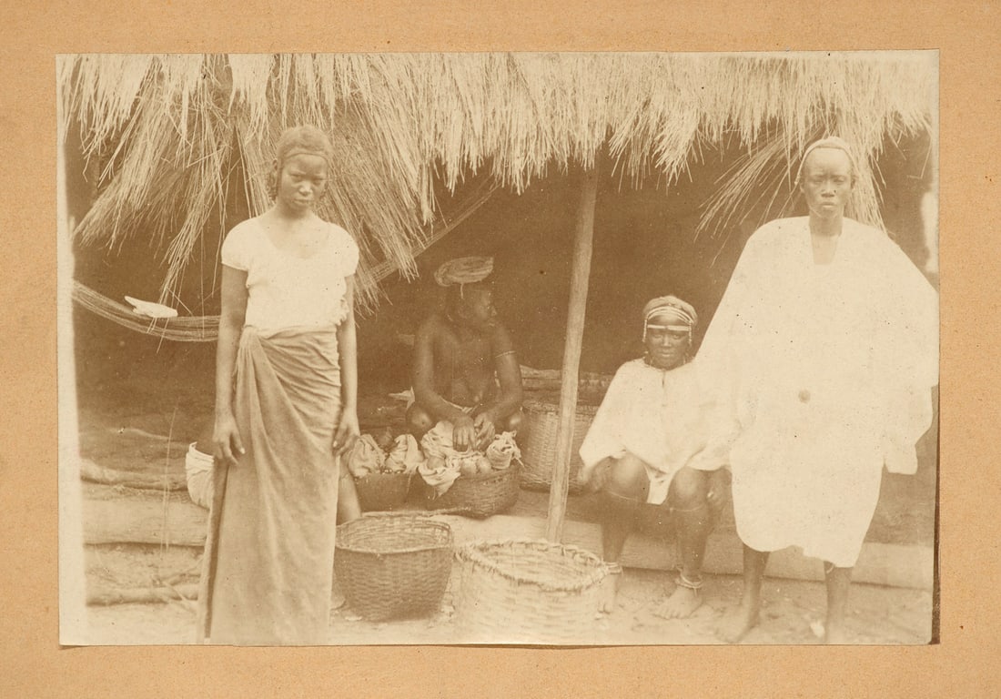 Sammlung von 9 Original-Silbergelatineabzügen, wovon 8 aus Uganda und 1 aus (1 of 2)