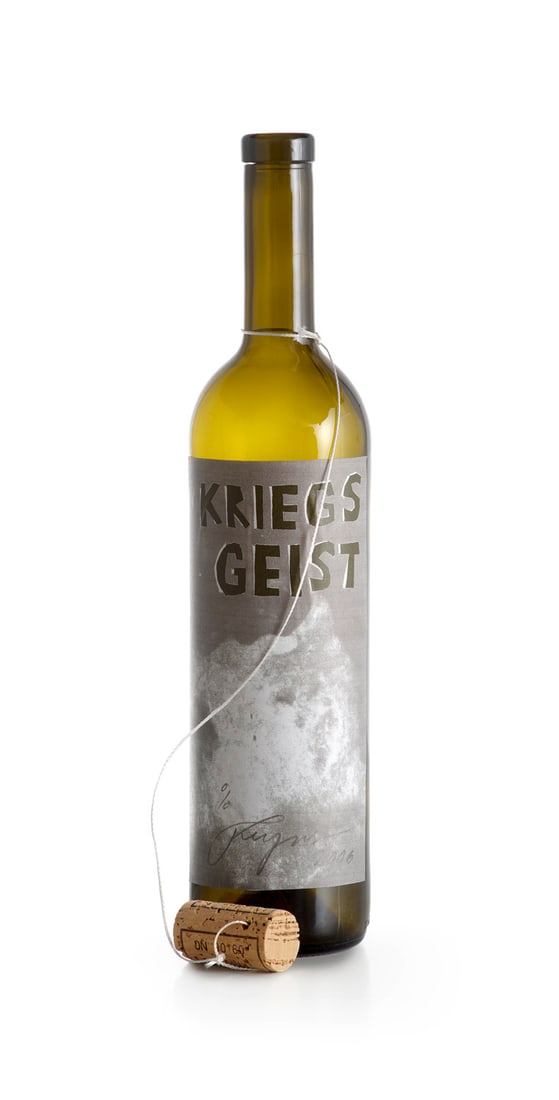 Felix Droese Kriegsgeist. 2006. Weinflasche mit Korken. Etikett in Offsetdruck. 33,5 x Ø 7cm. (1 of 1)