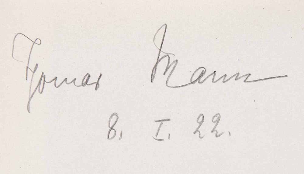 Album mit 22 Unterschriften verschiedener: Album mit 22 Unterschriften verschiedener Persönlichkeiten des 20. Jh. 8°. Pp. mit Rotschnitt (berieben). Mit Signaturen u.a. von: Thomas Mann (1875-1955), Felix Weingartner (1863-1942, österr. Dir
