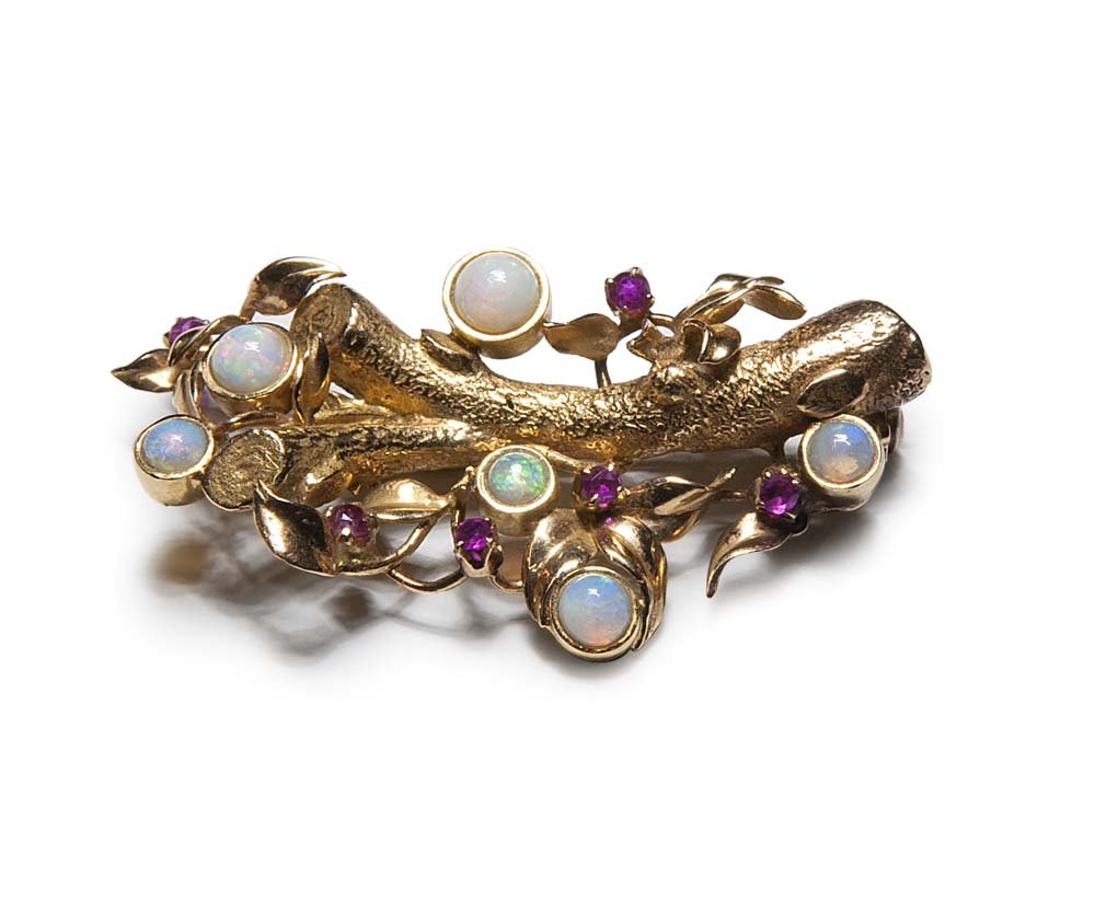 Brosche, Zweig, GG/Opal/Rubin (1 of 1)
