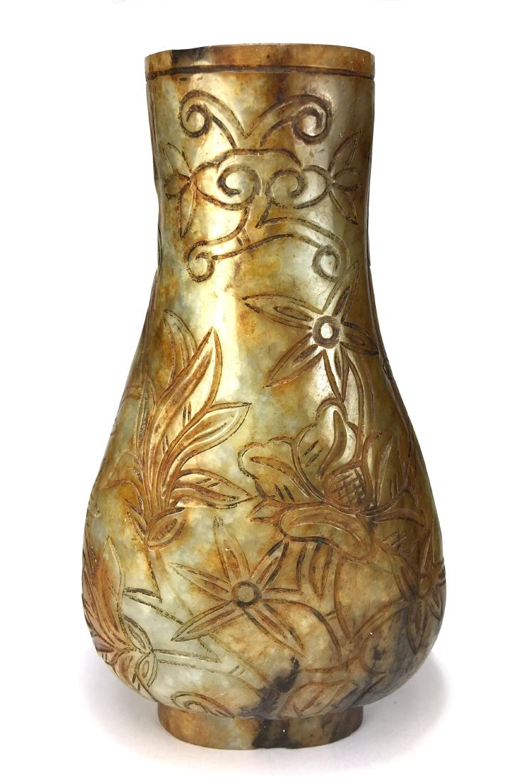 Chinese Jade Vase (1 of 9)