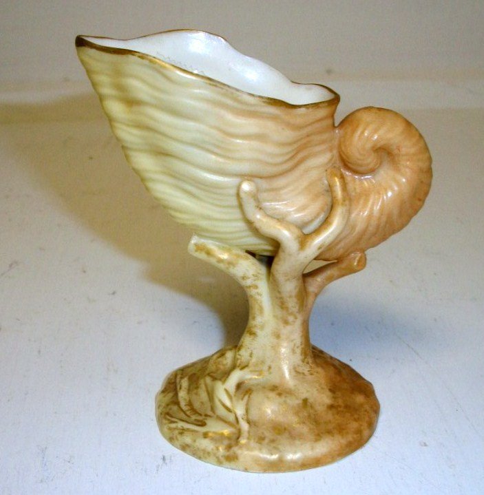 Royal Worcester Nautical Vase: 3 3/4" nautical and shell mold Red mark