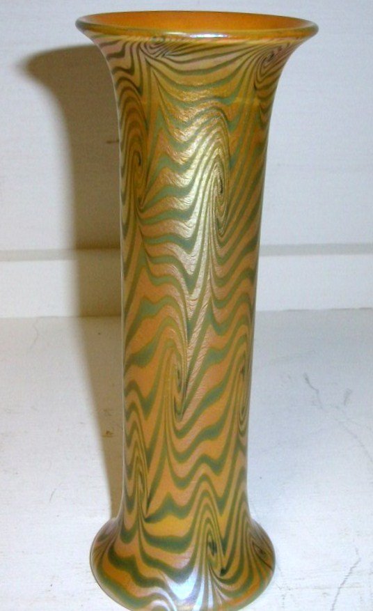 Durand King Tut Vase: 7 1/2" tall King Tut decor green and gold vase by Durand. Polished pontil with original Durand paper label