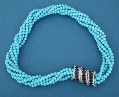 A 14K WHITE GOLD AND TURQUOISE BEAD NECK