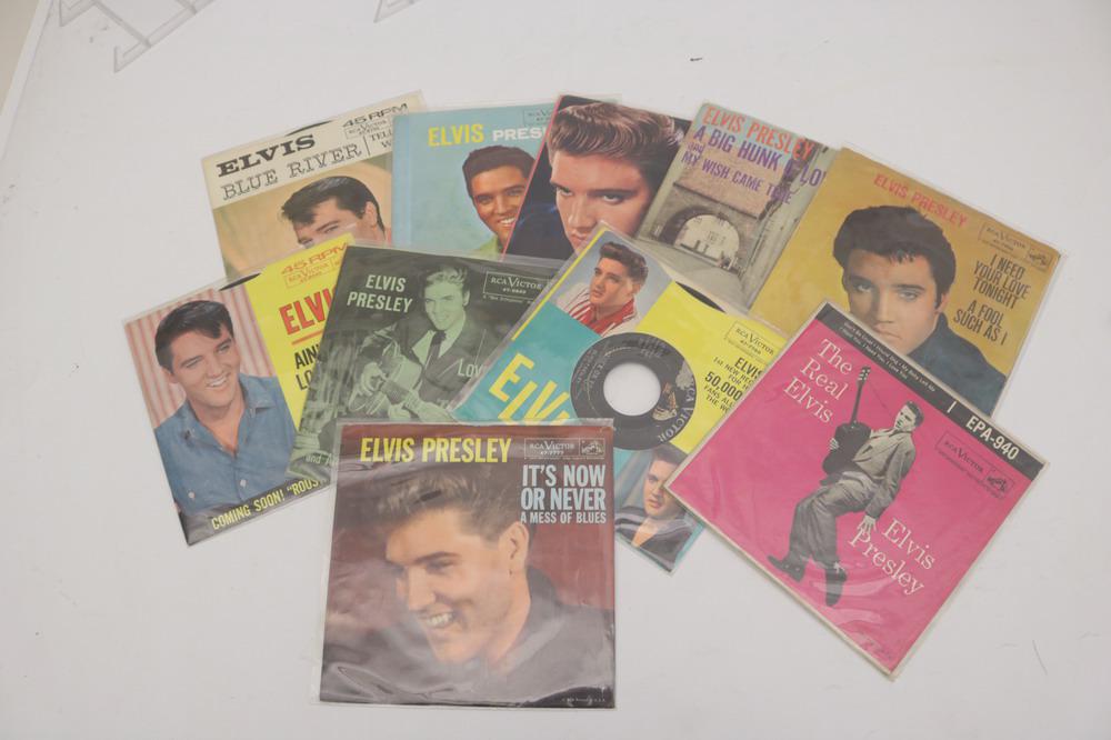 TEN ELVIS PRESLEY LATE 1950S RCA VICTOR 45 RECORDS WITH (1 of 6)