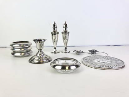 GROUP EARLY-TO-MID 20TH CENTURY MOSTLY STERLING SILVER TABLE ARTICLES.: GROUP EARLY-TO-MID 20TH CENTURY MOSTLY STERLING SILVER TABLE ARTICLES. INcluding Edwardian silver-overlay trivet, D: 5 7/8 in.; set four sterling rimmed pressed glass ashtrays; International Co.