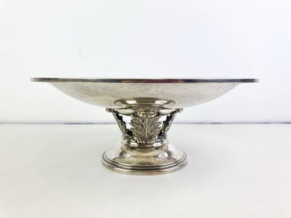 MID-20TH CENTURY STERLING SILVER TAZZA WITH OPEN-WORK LEAF-DECORATED PEDESTAL BASE. H: 4 in.; D: 10: MID-20TH CENTURY STERLING SILVER TAZZA WITH OPEN-WORK LEAF-DECORATED PEDESTAL BASE. H: 4 in.; D: 10 in. Wt. 17 troy oz.