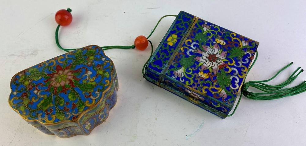 TWO CHINESE FLORAL DECORATED ARTICLES, - Inro, 2 1/2" square. (1 of 6)