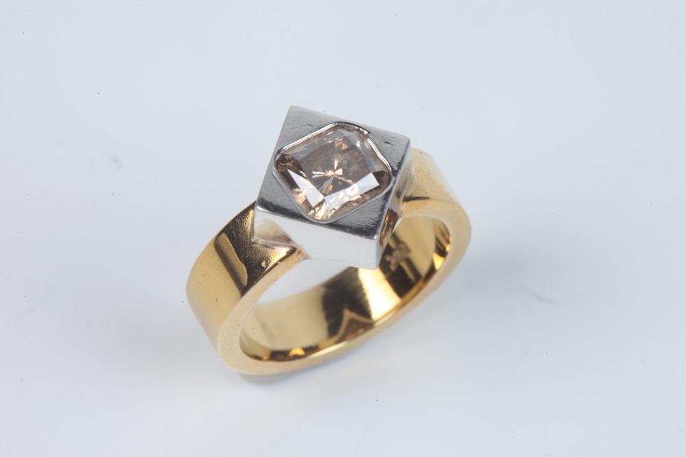 18K BRIGHT-POLISHED YELLOW AND WHITE GOLD AND CHOCOLATE COLOR CONTEMPORARY DESIGN RING . - Ring (1 of 1)