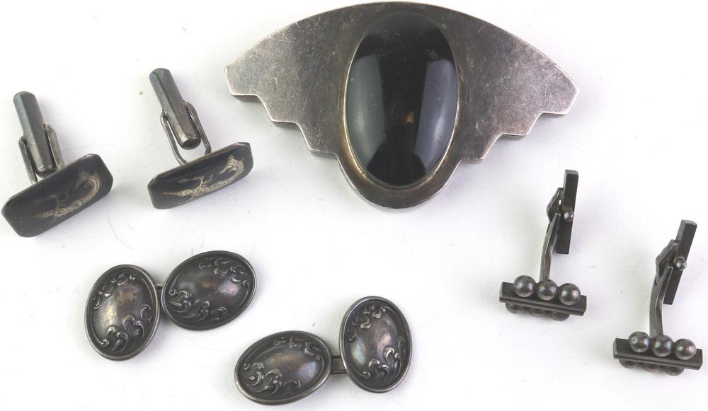 FOUR ASSORTED ITEMS SERLING SILVER JEWELRY. Including pair Georg Jensen ball-and-bar cufflinks, pair (1 of 1)