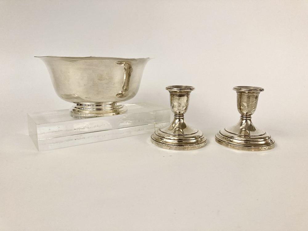 THREE STERLING SILVER TABLE ITEMS, (1 of 9)