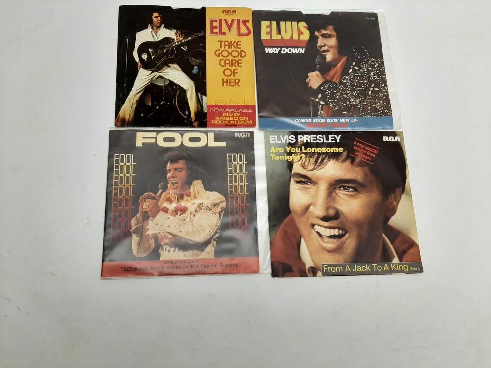 19 ELVIS PRESLEY RCA VICTOR 45 RECORDS, MOSTLY 1970S, (1 of 8)