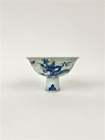 CHINESE BLUE AND WHITE PORCELAIN STEM CUP. - D: 6 1/8". (1 of 11)