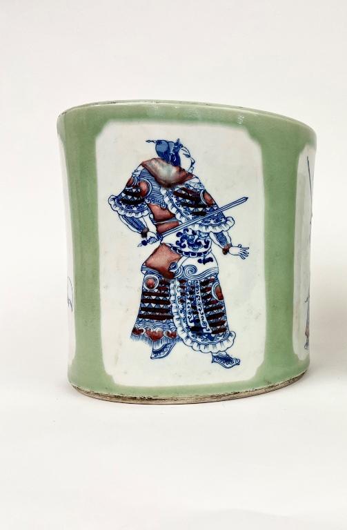 CHINESE PORCELAIN BRUSH POT WITH PANELS OF RED AND BLUE FIGURAL DECORATION ON CELADON GROUND. - H: (1 of 6)