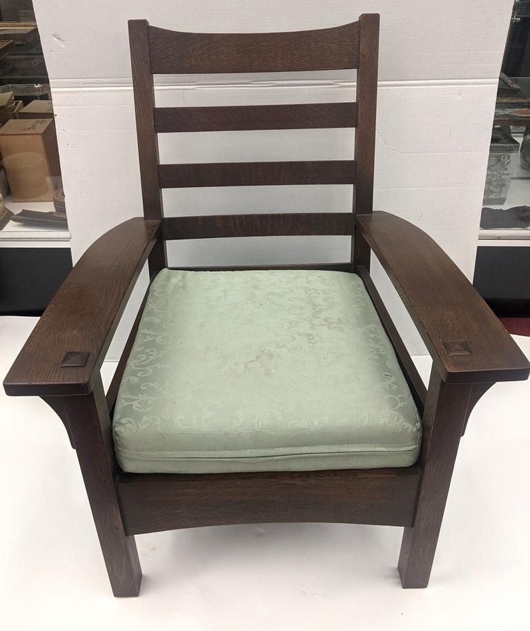 STICKLEY CO. OAK OPEN-ARM, SLAT-BACK CHAIR. late 20th century. (1 of 1)