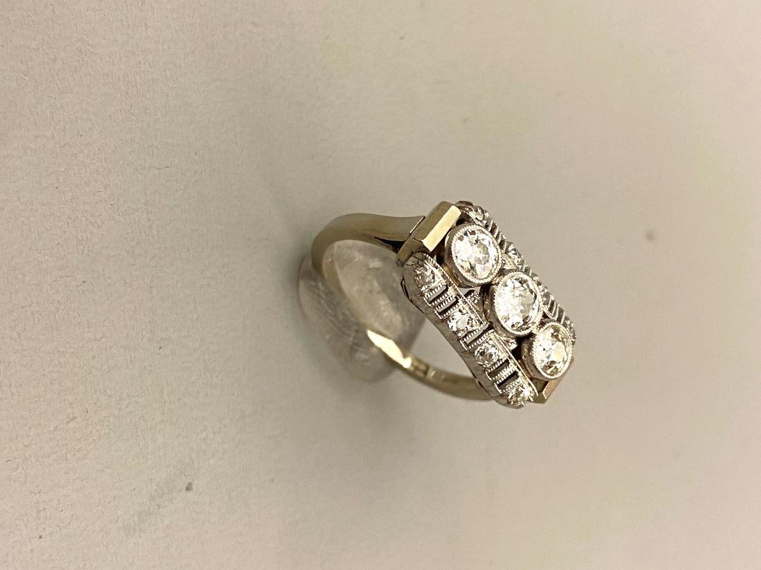 CONTINENTAL ART DECO 14K (585) WHITE GOLD AND DIAMOND RING, - Ring size: 7. (1 of 6)