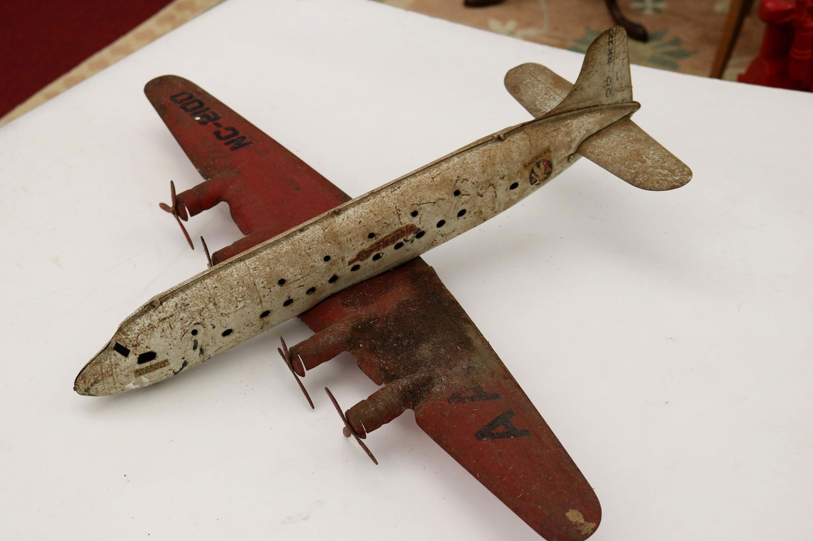 MARX AMERICAN AIRLINES TOY PROPELLER AIRPLANE. "The Flagship NC-2100". - L: 27 in. (wingspan). (1 of 11)