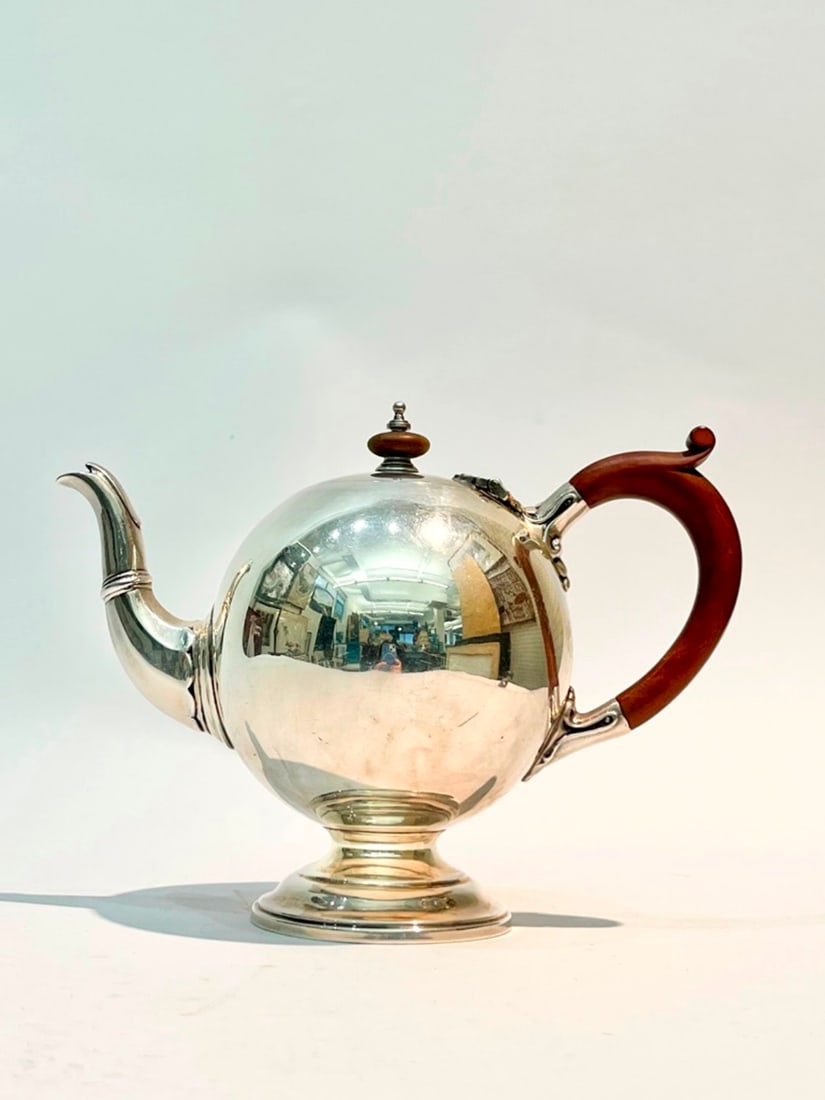 MID-20TH CENTURY ENGLISH STERLING SILVER GLOBULAR INDIVIDUAL TEAPOT. Made Birmingham, by W & A. - H: (1 of 14)
