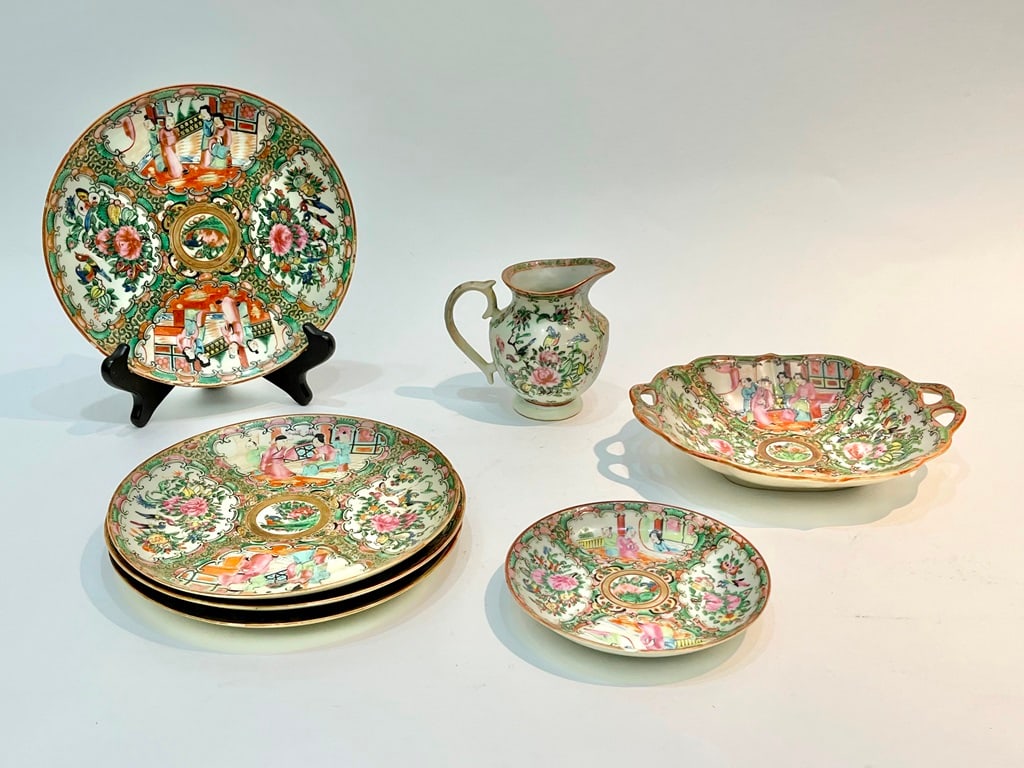 SIX PIECES LATE 19TH-EARLY 20TH CENTURY CHINESE ROSE MEDALLION TABLEWARE, - Dish, L 8 1/2 in. (1 of 17)