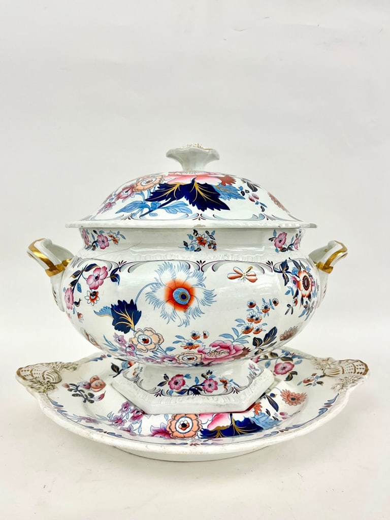 19TH CENTURY ENGLISH IRONSTONE "JAPAN" PATTERN CIRCULAR PEDESTAL-BASE SOUP TUREEN WITH LIFT-COVER (1 of 17)