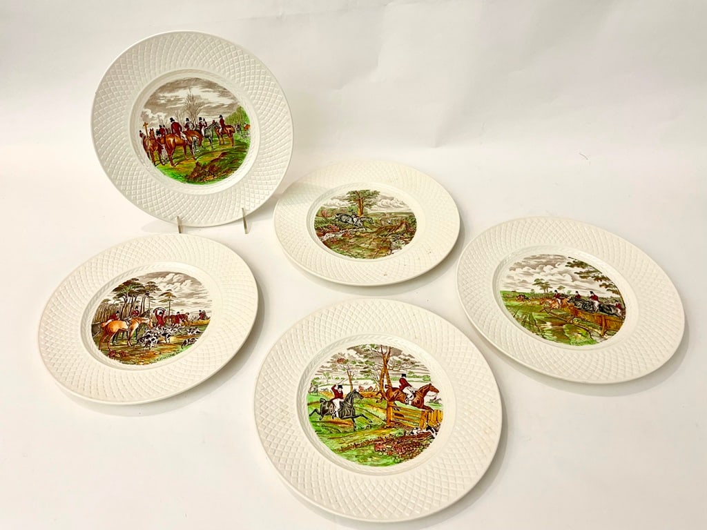 SET TWELVE COPELAND SPODE "MANSARD" CERAMIC PLATES WITH FOXHUNT SCENES AFTER VIEWS BY J.E. HERRING. (1 of 15)
