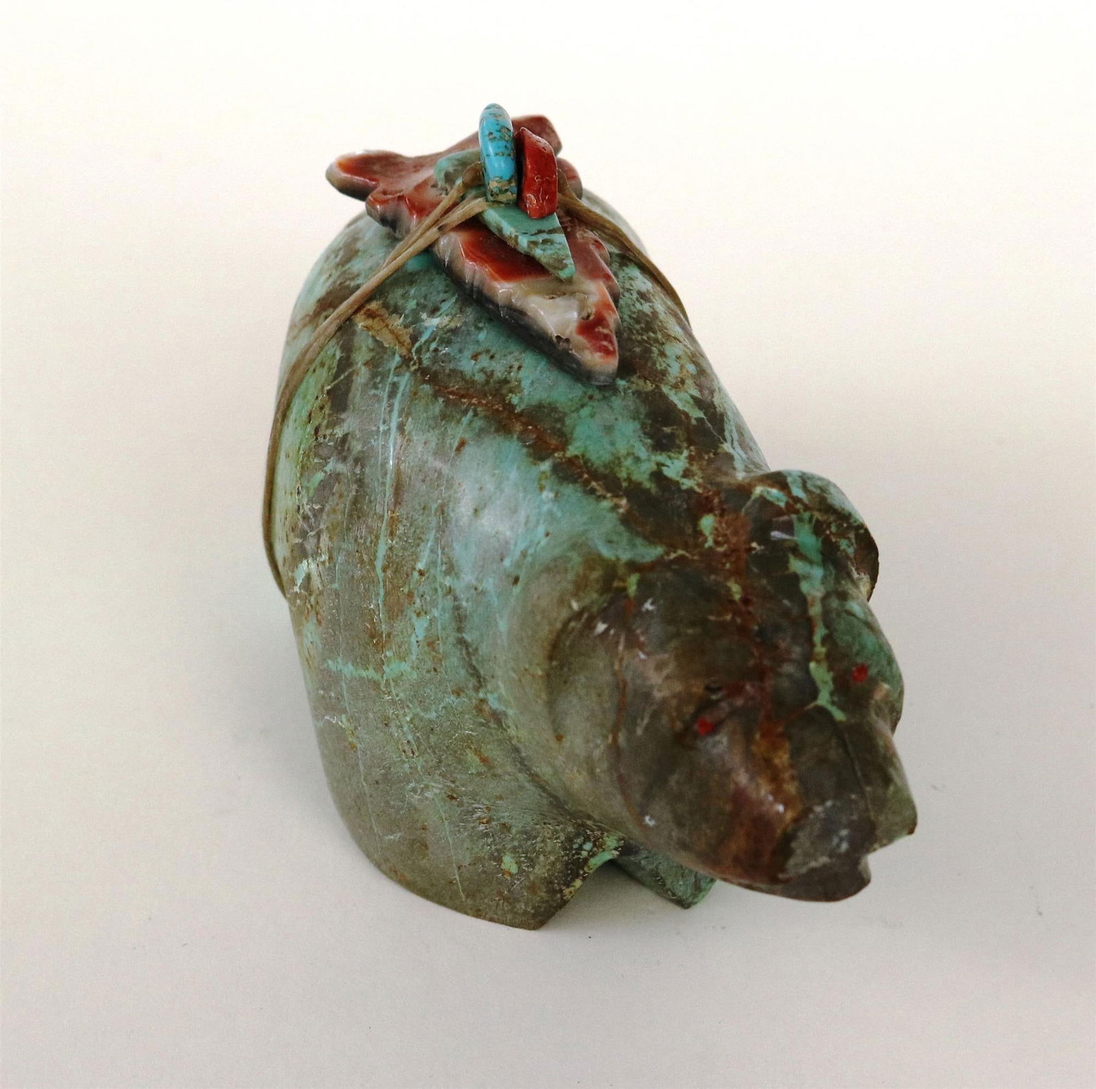 NATIVE AMERICAN INDIAN ZUNI CARVED FETISH FIGURE OF A BEAR. - lenght: 6.75 inches. (1 of 4)