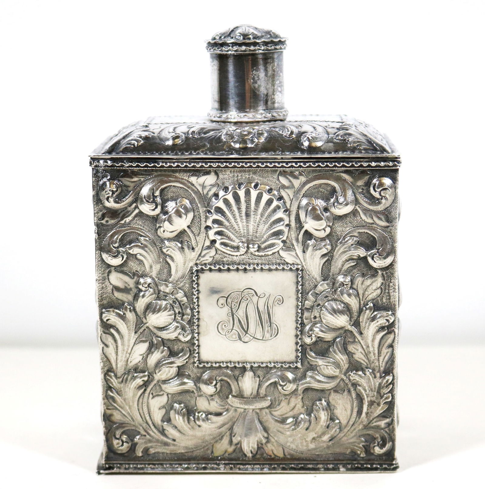 19TH CENTURY CONTINENTAL SILVER REPOUSSE RECTANGULAR TEA CADDY, (1 of 16)