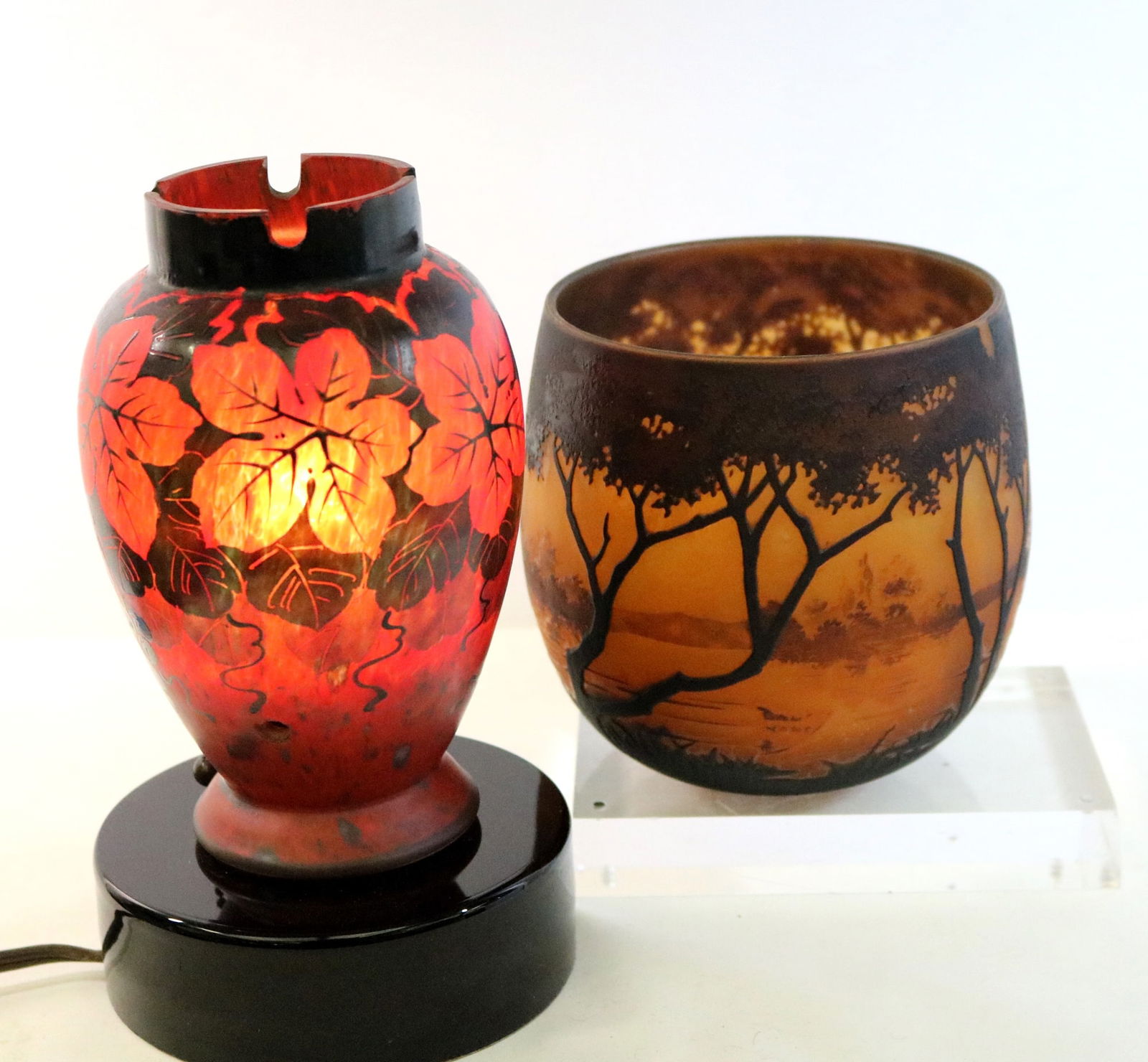 TWO ITEMS CAMEO ART GLASS, (1 of 17)